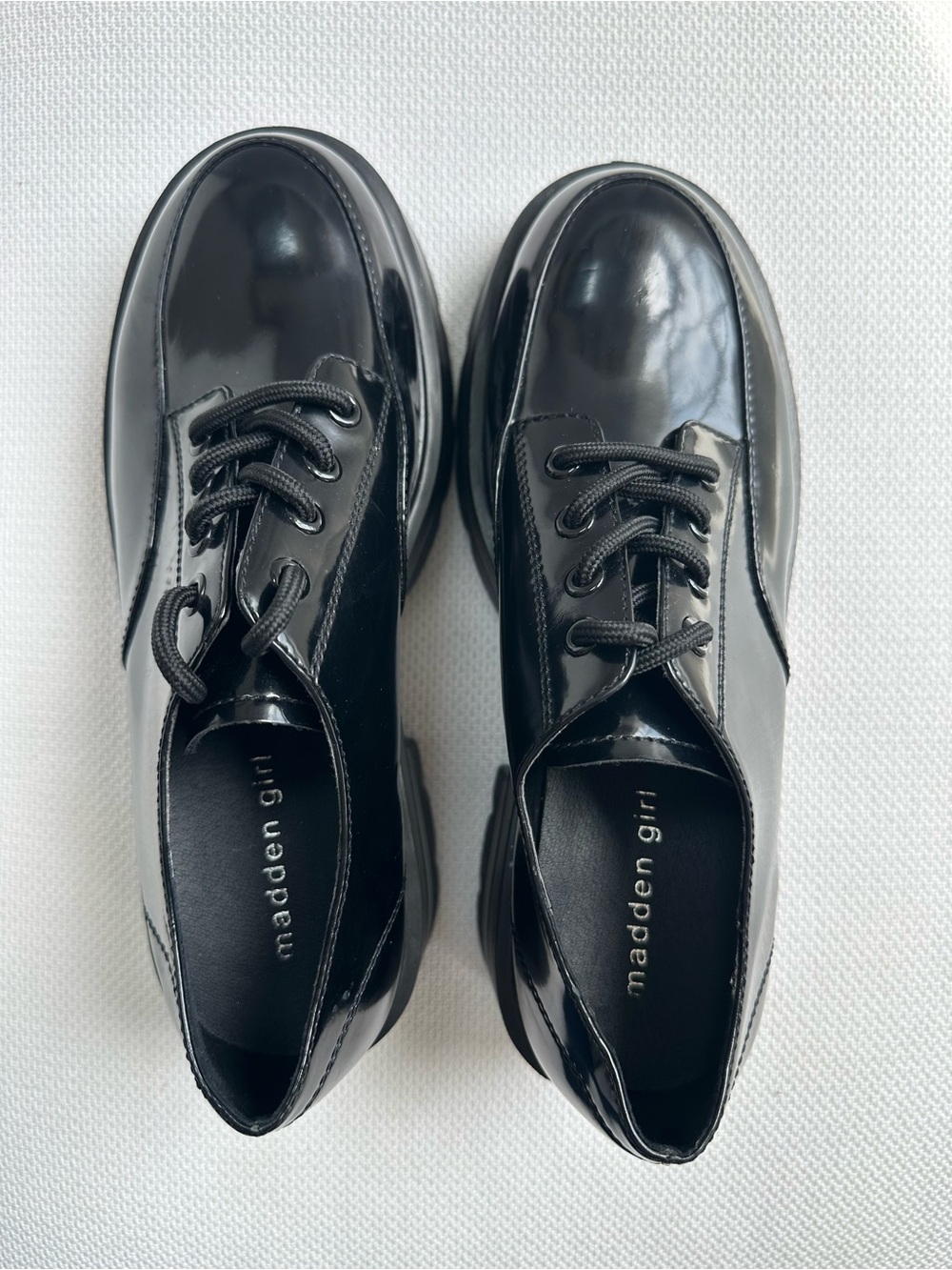 NEW Madden Girl Women's Cagan Lug Sole Platform Lace Oxfords 9 Black Leather - Picture 3 of 9